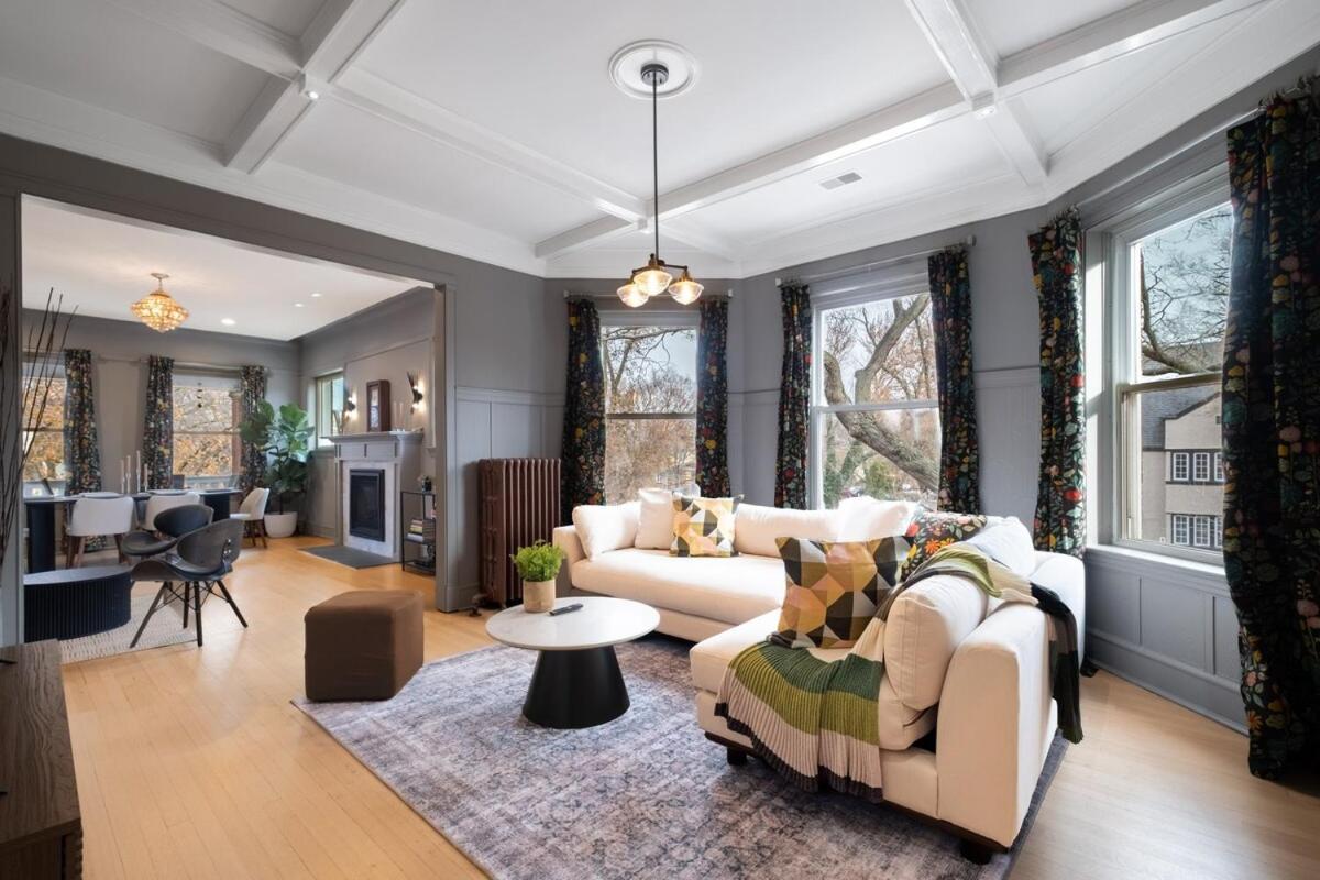 Apartment Elegant And Chic 2bed 2bath Steps From The Lake! *