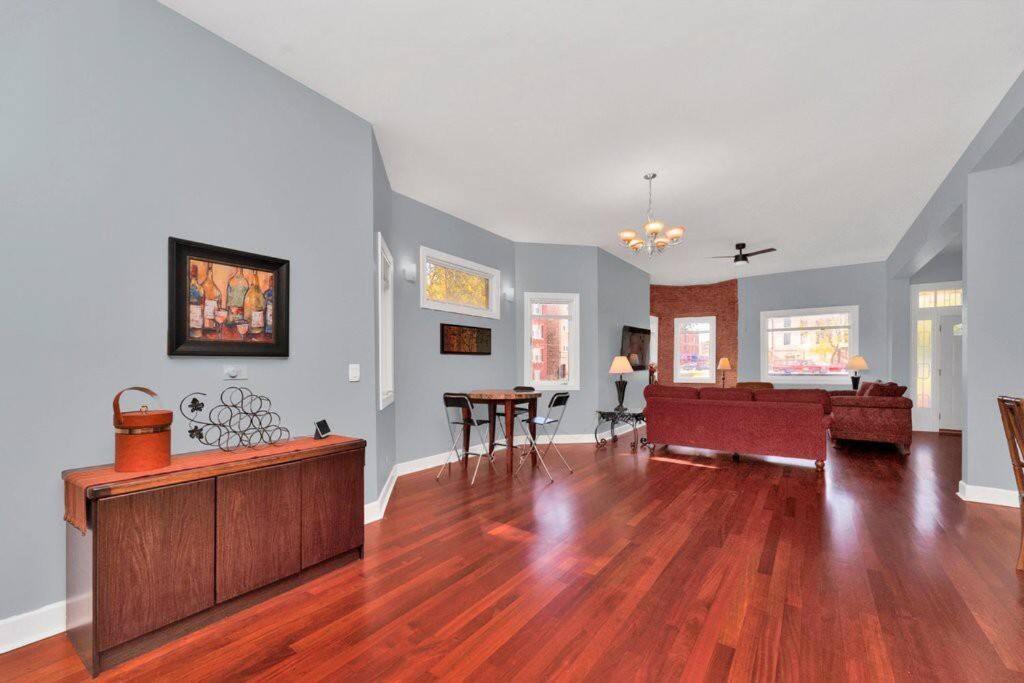 Beautiful 6-bedroom, Private Mansion With Hot Tub *