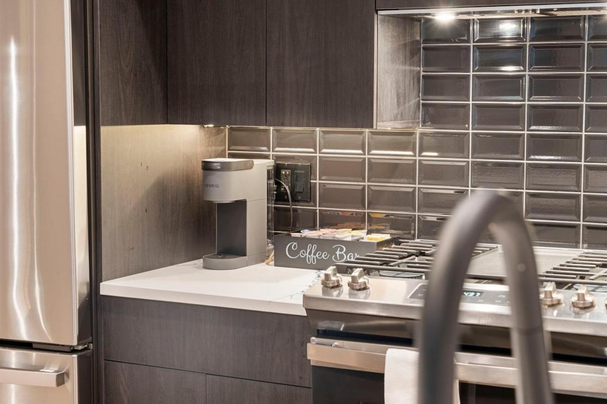 Chic 2br 2ba With Balcony - River North * Chicago