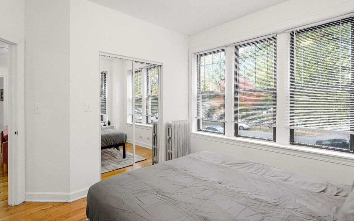 Modern 3br Retreat Hyde Park Comfort & Style Apartment Chicago