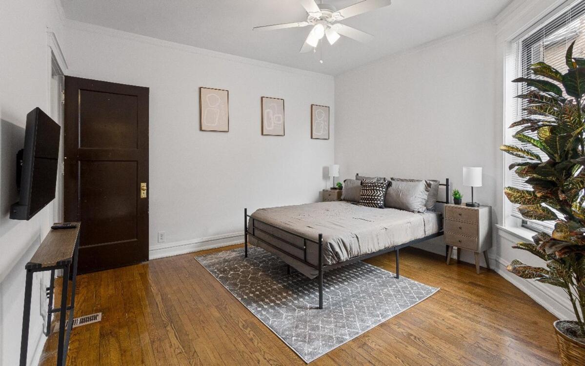 Charming 3br Escape In The Heart Of Hyde Park Apartment *