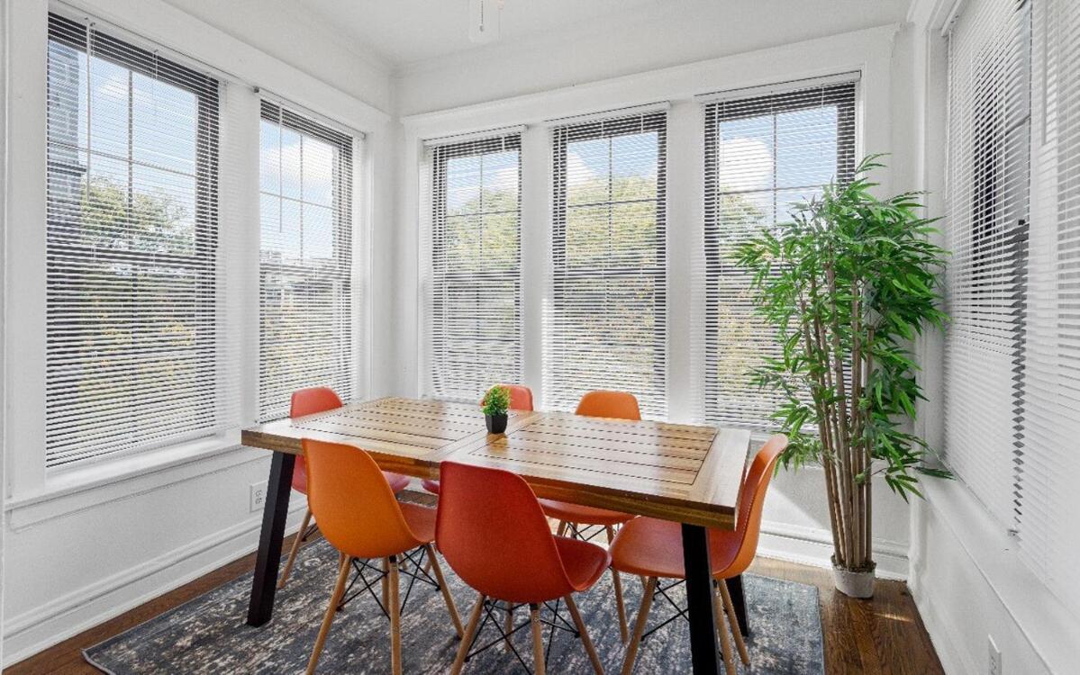 Charming 3br Escape In The Heart Of Hyde Park Apartment Chicago