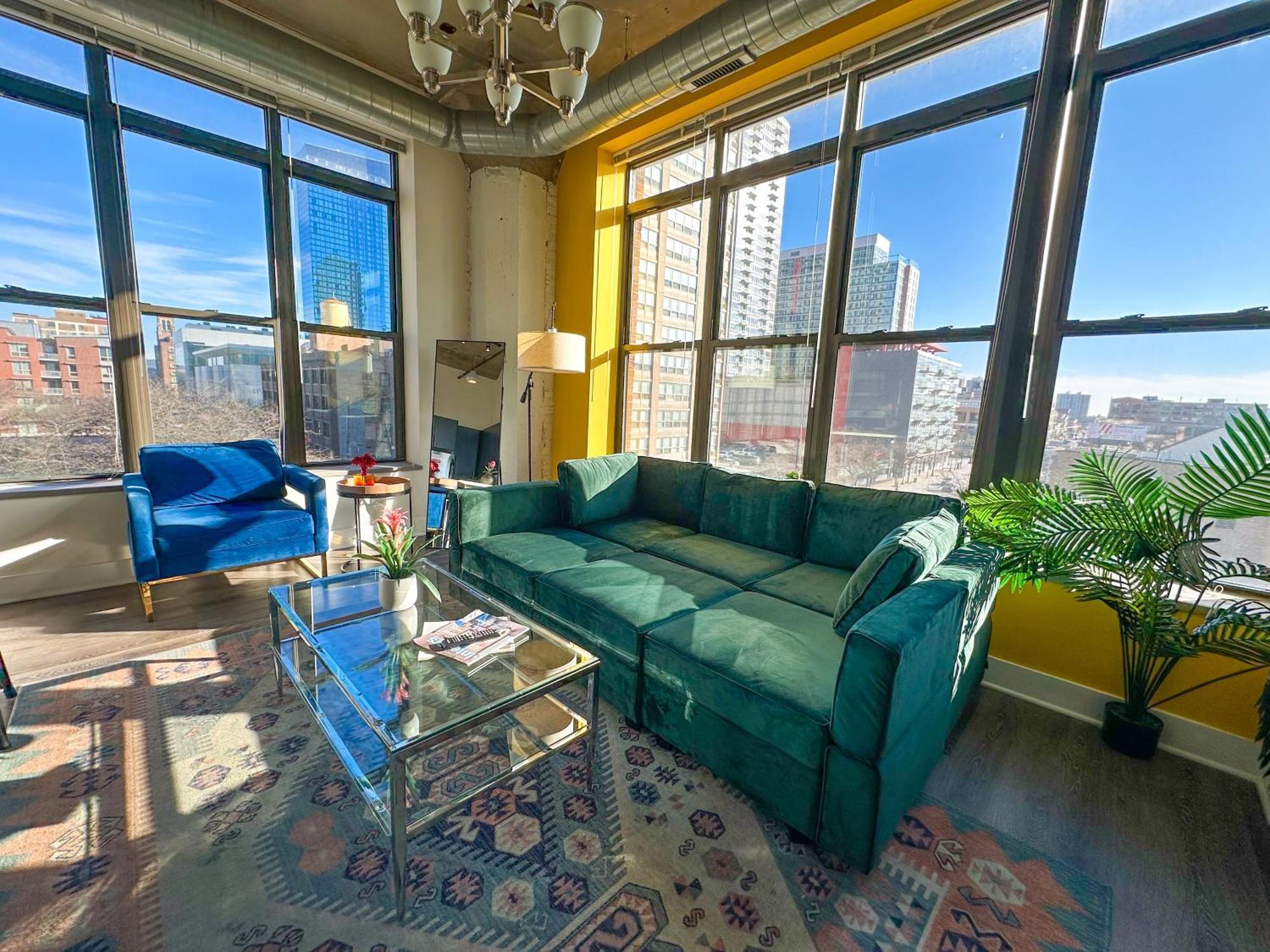 Bright 2Br Luxury Corner Suite With Optional Parking Sleeps 6 Guests Near Mccormick Place And Soldier Field Apartamento *