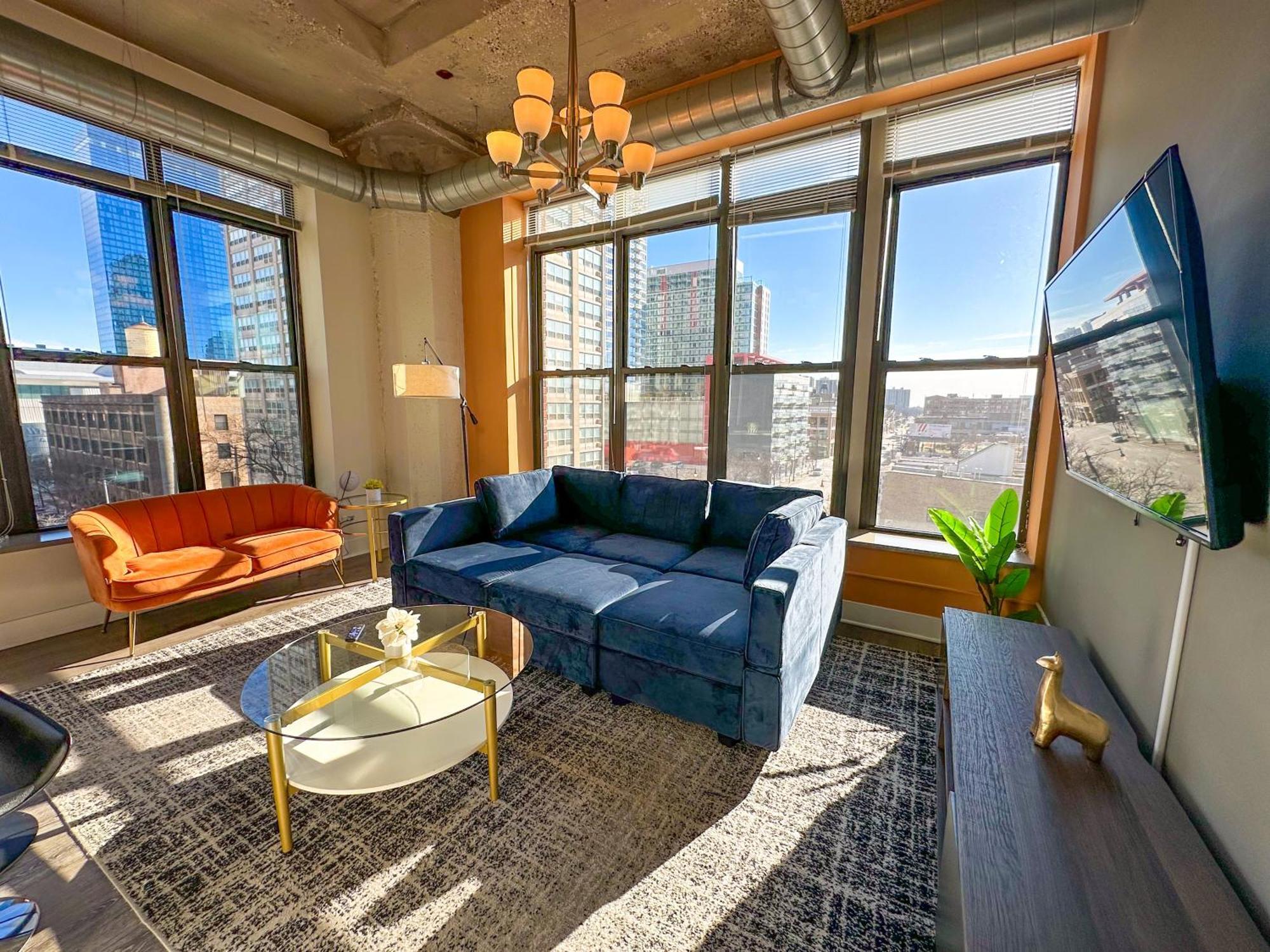 South Loop 2Br Corner Unit With Natural Light, Optional Parking And Guest Access Near Downtown Chicago And Mccormick Place Apartment *