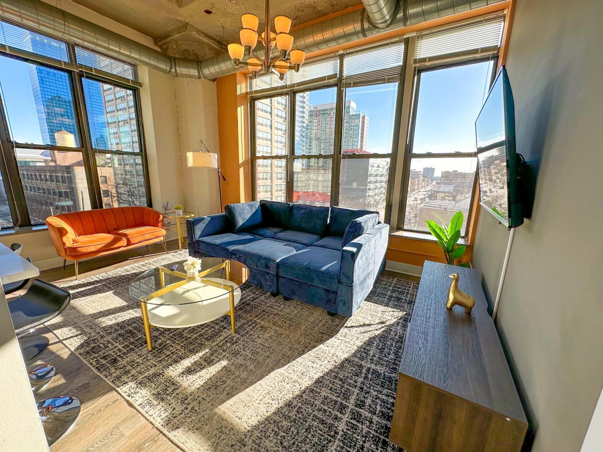 Apartment South Loop 2Br Corner Unit With Natural Light, Optional Parking And Guest Access Near Downtown Chicago And Mccormick Place *