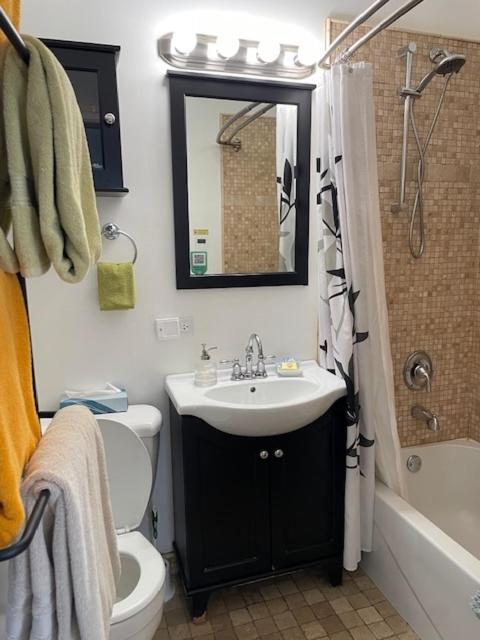 Ray's Bucktown Bed & Breakfast Chicago