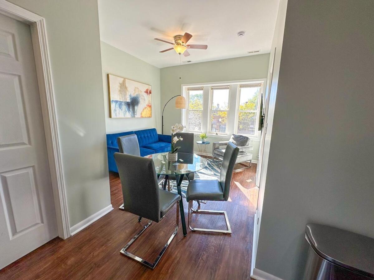Spacious 2br Family Oasis Irving Park 1w Sleeps 6 Apartment *