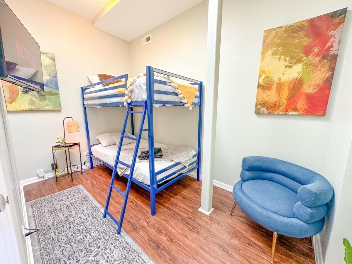 Apartment Spacious 2br Family Oasis Irving Park 1w Sleeps 6 Chicago
