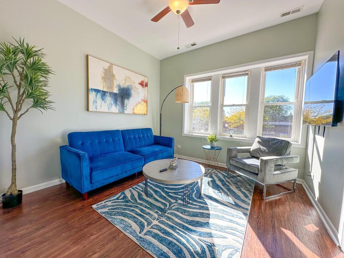 Spacious 2br Family Oasis Irving Park 1w Sleeps 6 *