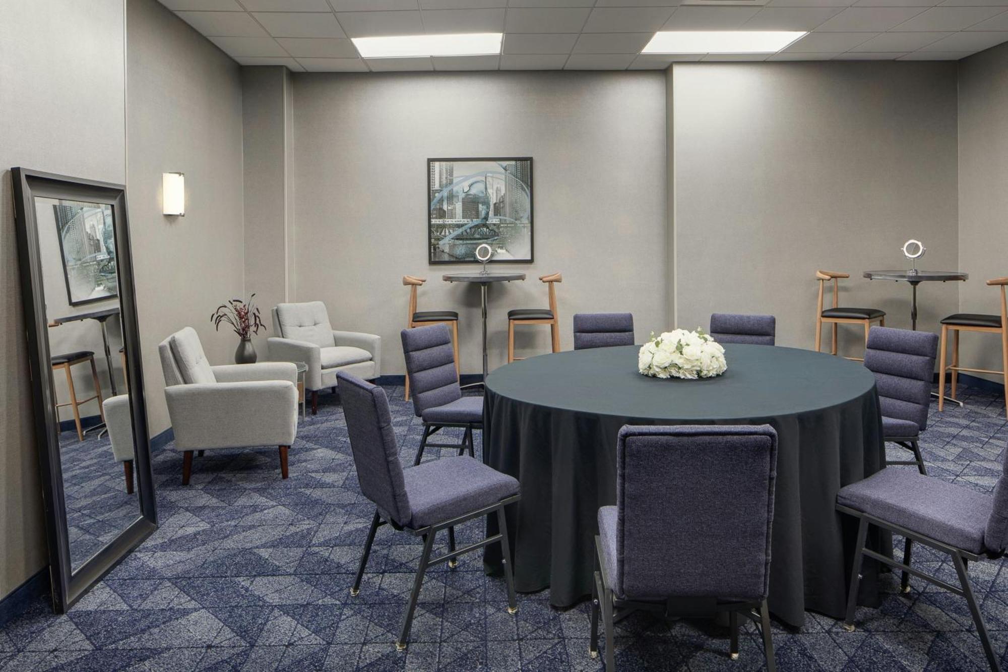 Courtyard By Marriott Downtown/river North 3* Chicago