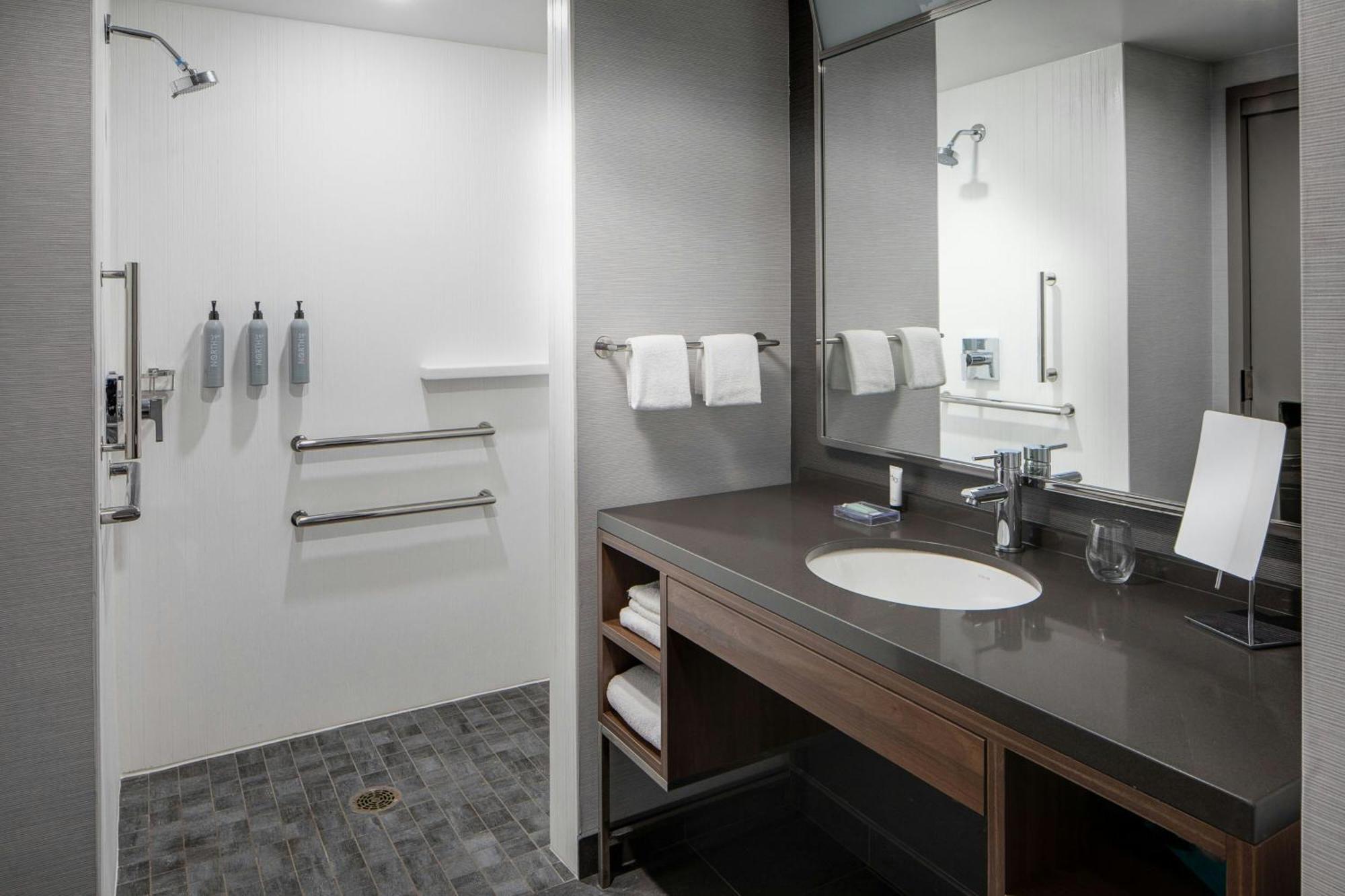 Hotel Courtyard By Marriott Downtown/river North Chicago