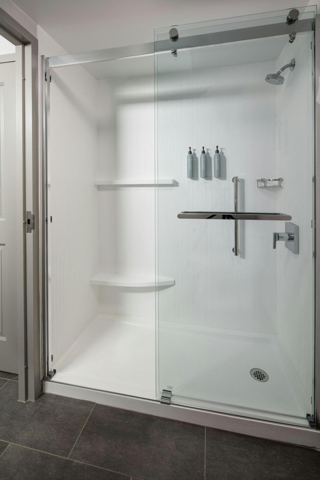 Courtyard By Marriott Downtown/river North Hotel 3*