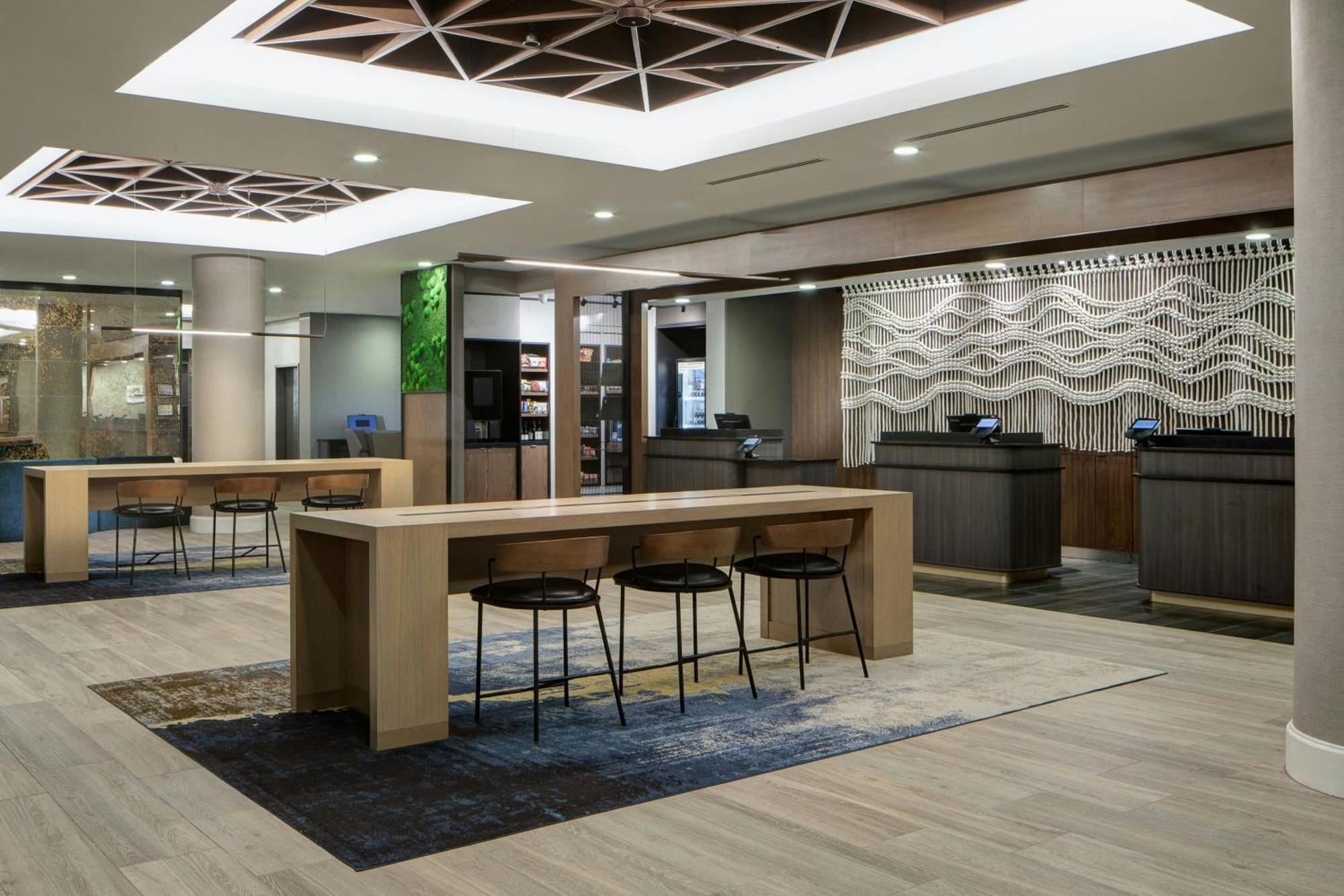 Hotel Courtyard By Marriott Downtown/river North
