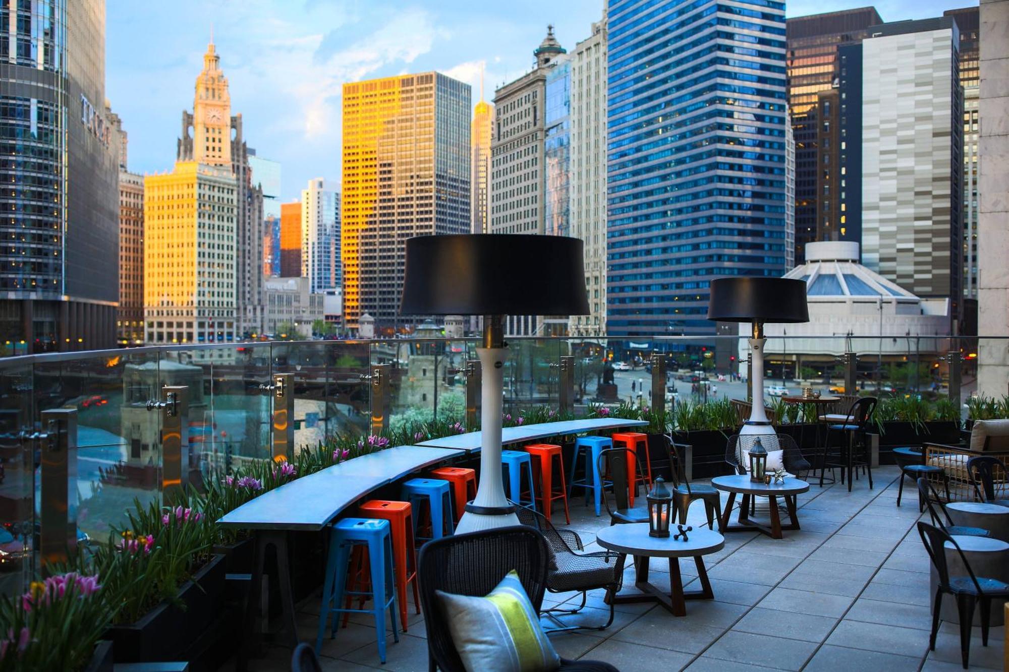 Renaissance Downtown 4*