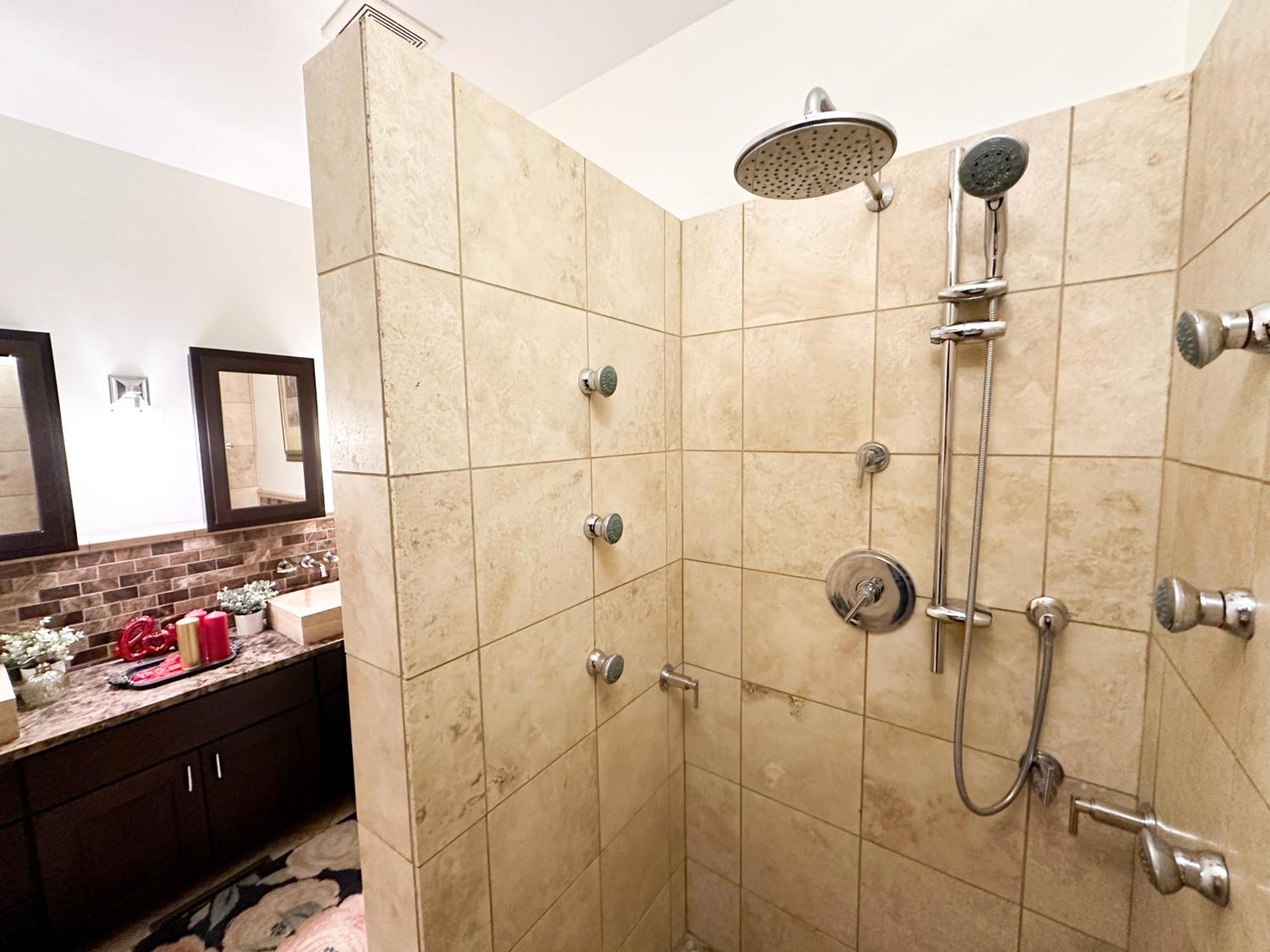 Art Downtown Fulton Market Entire 3 Bedroom Sleep10 Private Garage Roof Ev Tesla Holiday home *