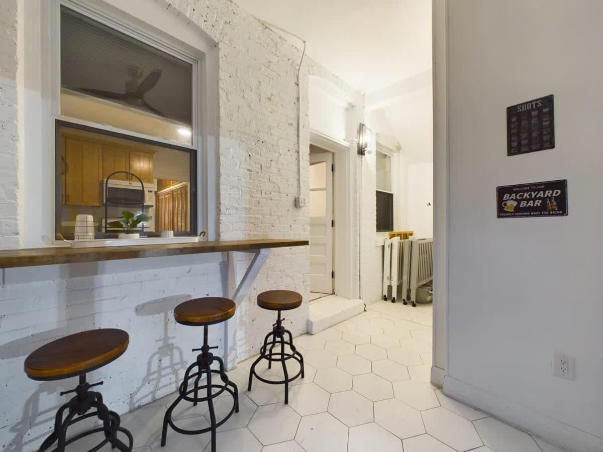 Wrigleyville Gem With Hidden Bar & Vintage Charm * Chicago
