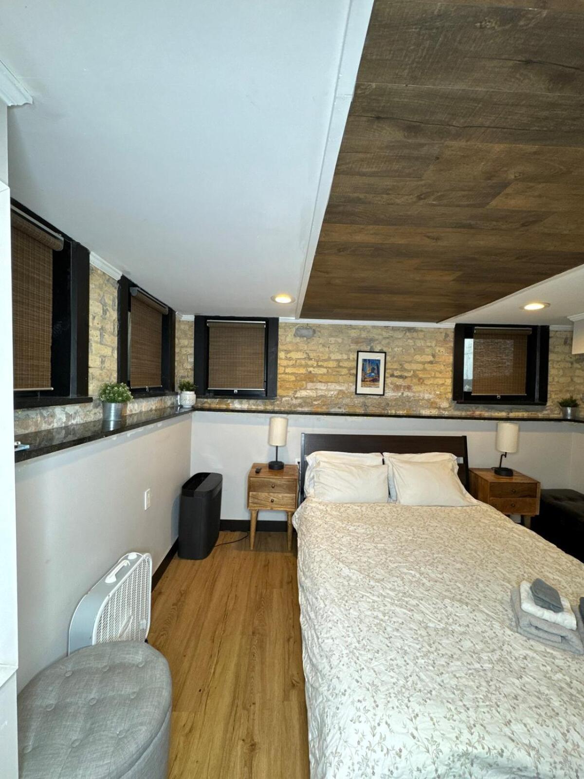 Modern In Lincoln Park
