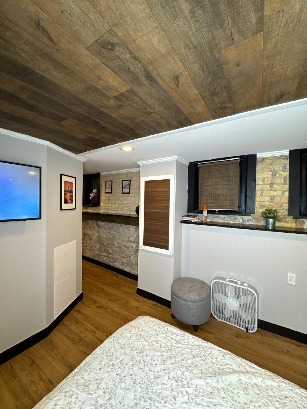Apartment Modern In Lincoln Park *