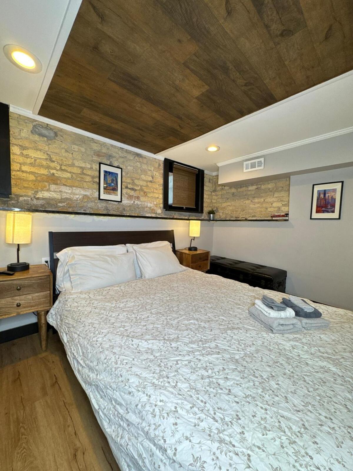 Apartment Modern In Lincoln Park *
