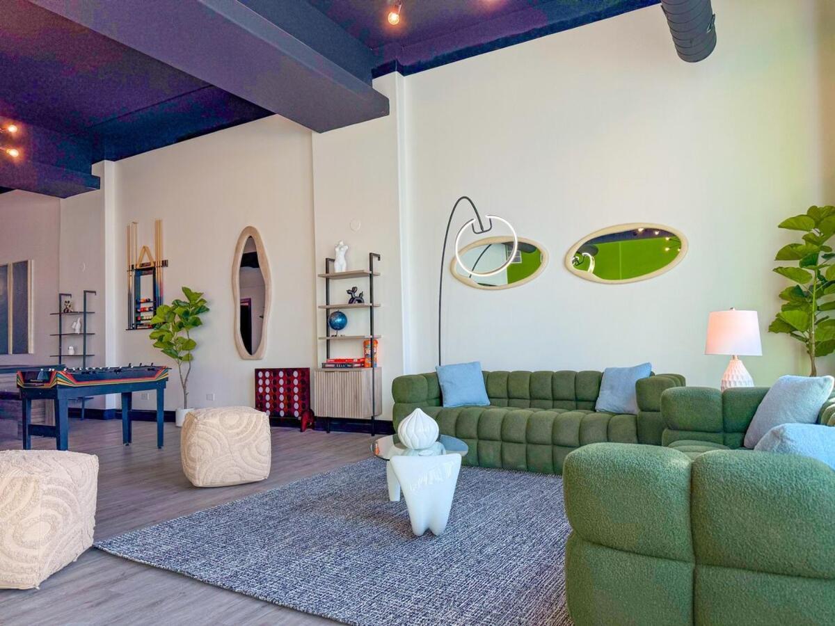 Apartment Spacious 6br Good For Groups And Sleeps 12 Near Chinatown, Mccormick & Lakefront *