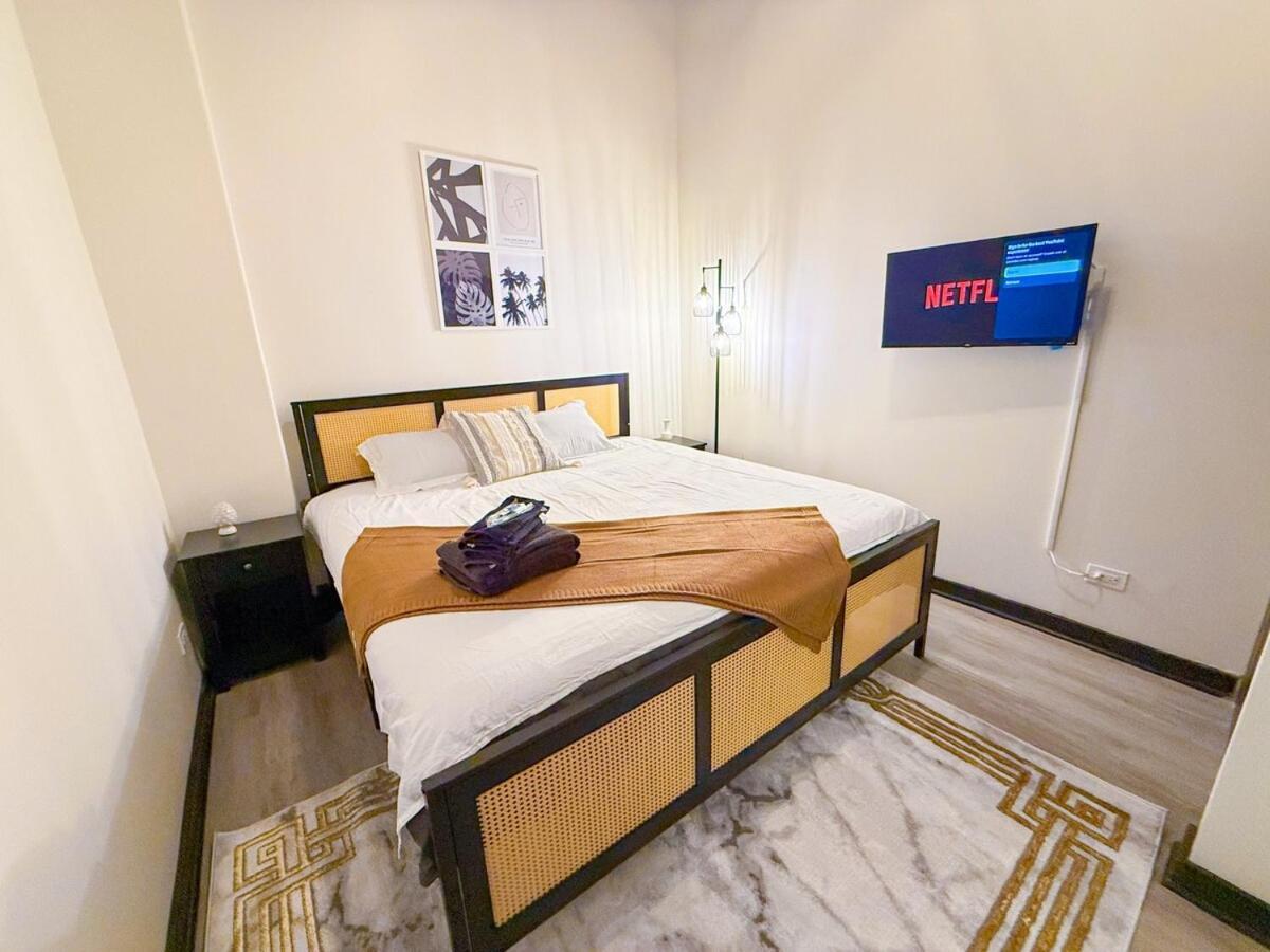 Spacious 6br Good For Groups And Sleeps 12 Near Chinatown, Mccormick & Lakefront *