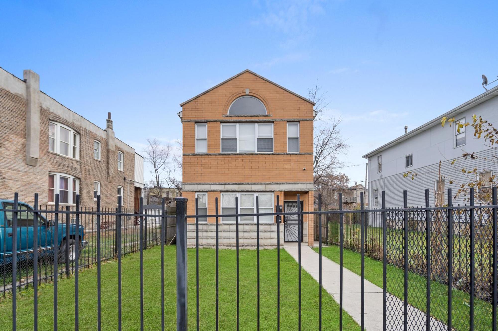 Apartment 420 Lofty Apt, Laundry, A Block Frm Cta Chicago