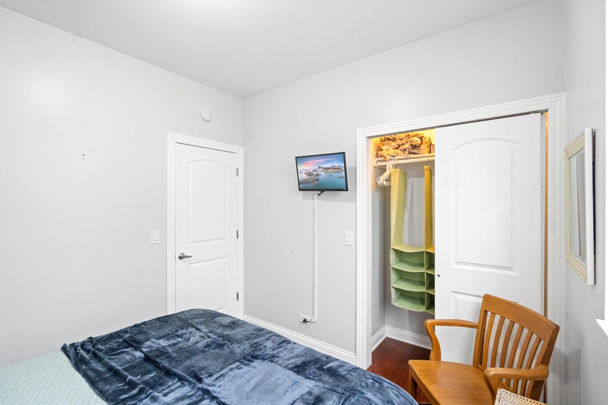 Apartment 420 Lofty Apt, Laundry, A Block Frm Cta