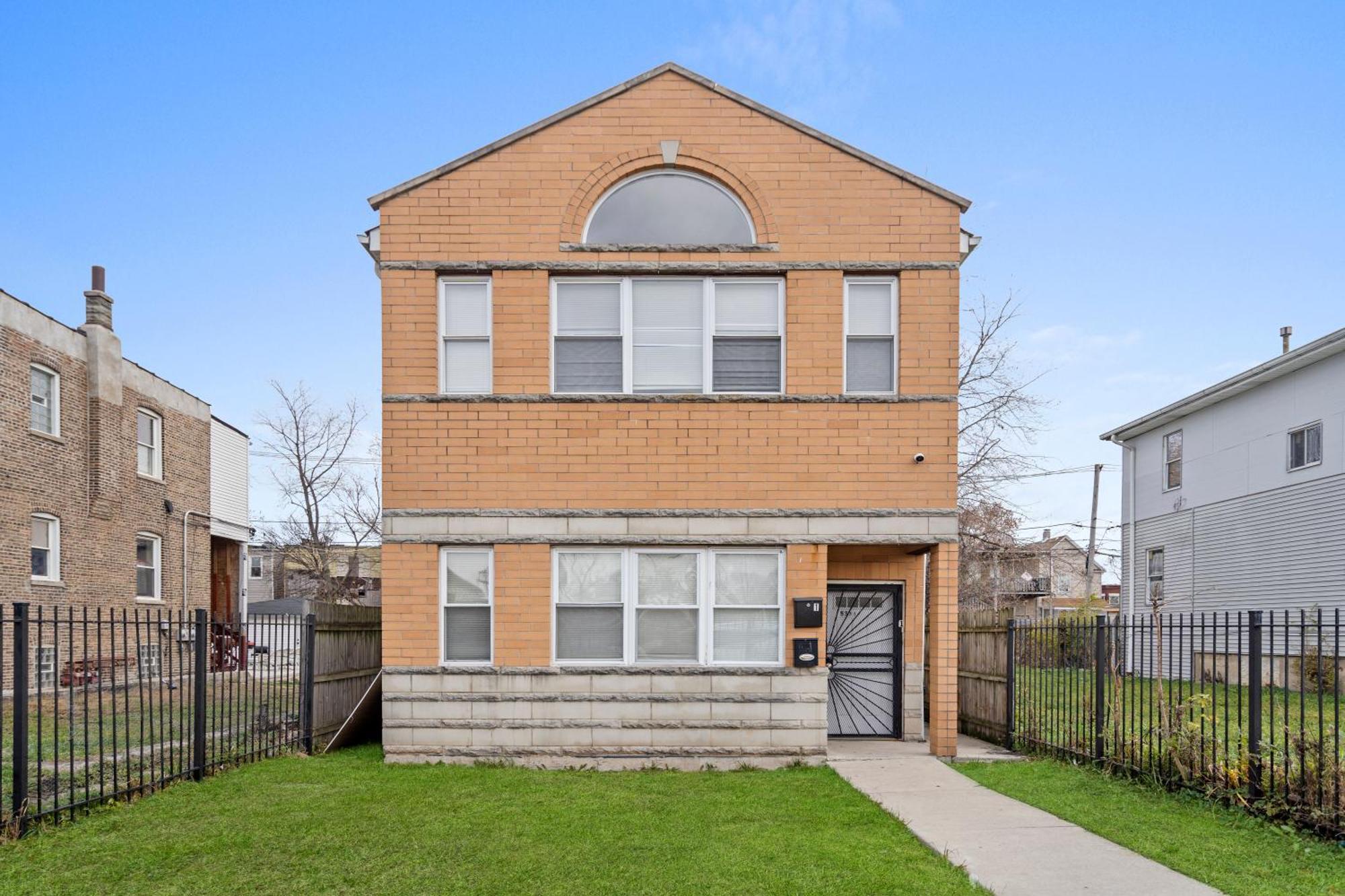 Apartment 420 Lofty Apt, Laundry, A Block Frm Cta Chicago