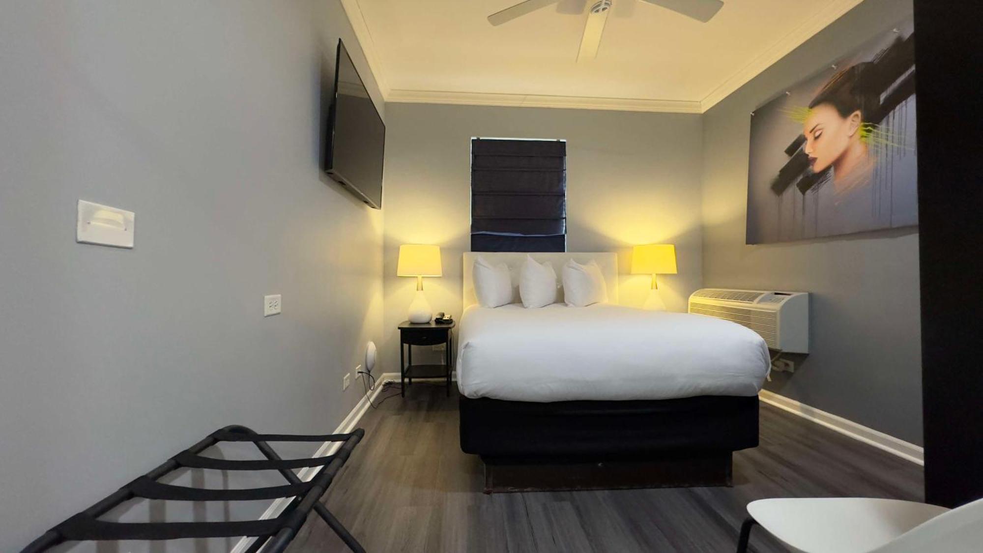 West Loop, Surestay Collection By Western