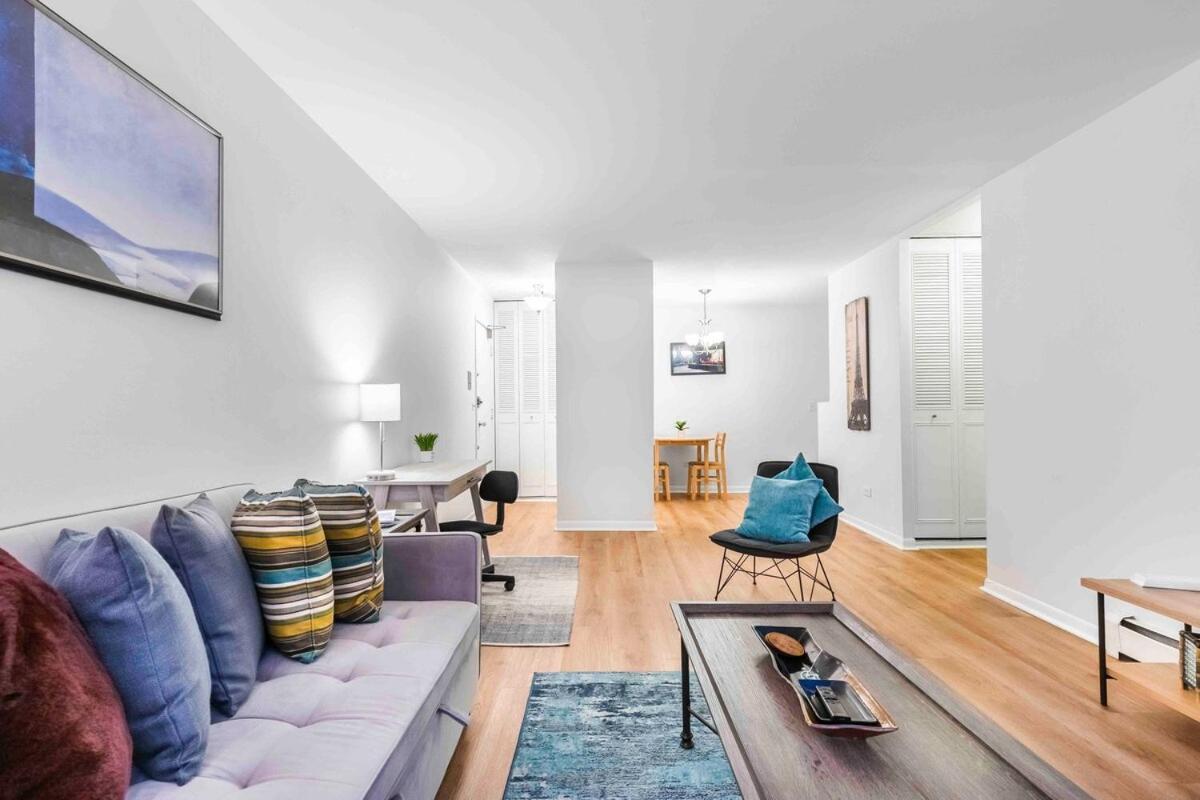 Pristine Lakeview Boystown Wrigley Haven