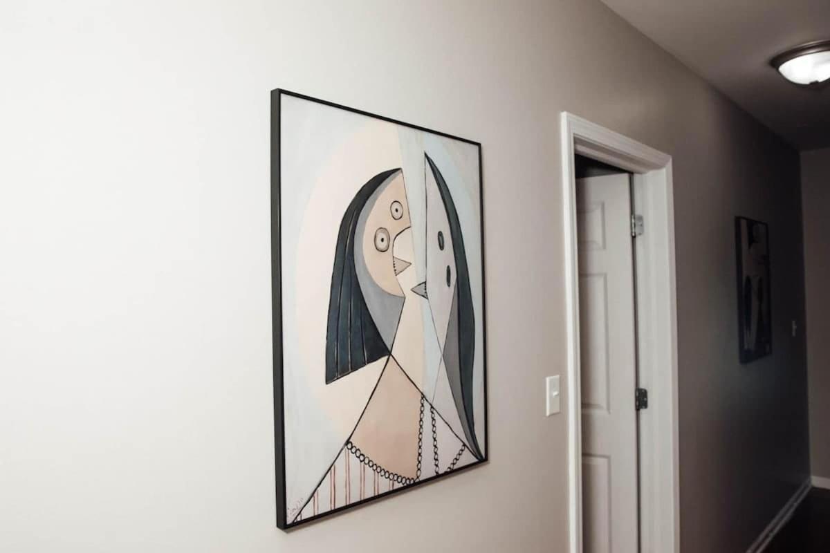 Modern & Spacious Stay By Northwestern Hospital Bronzeville Apartment