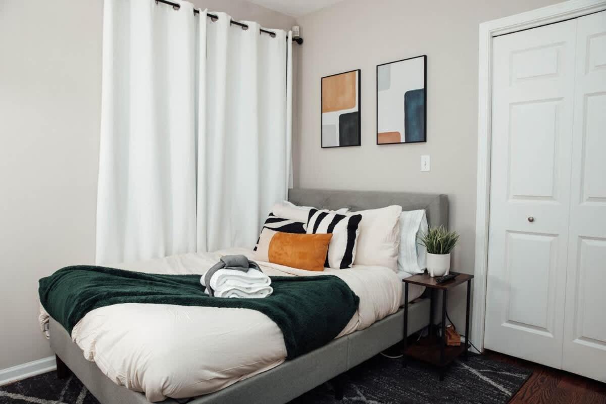 Modern & Spacious Stay By Northwestern Hospital Bronzeville *