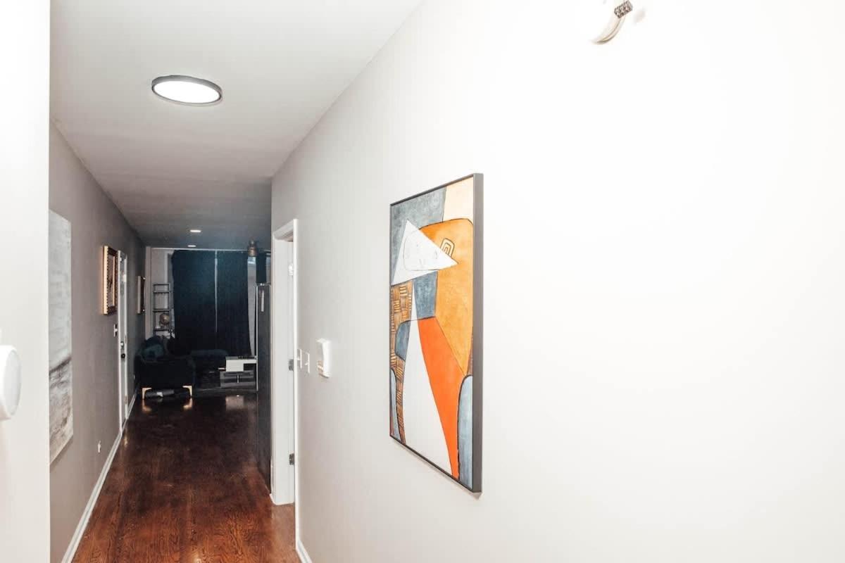 Modern & Spacious Stay By Northwestern Hospital Bronzeville Apartment