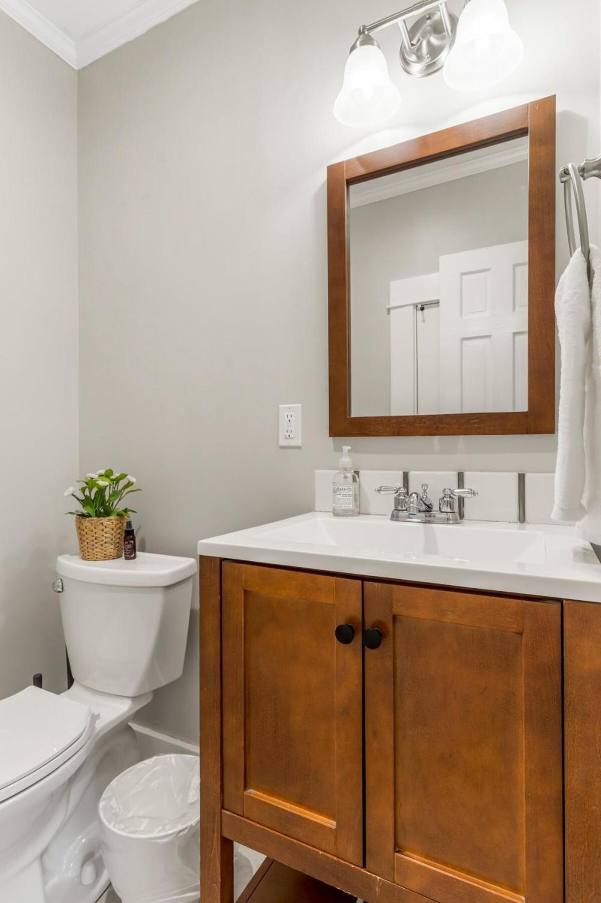 Main House At Cherry Street 4bdr Chicago