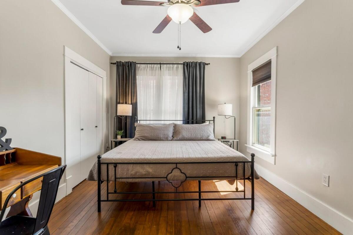 Main House At Cherry Street 4bdr Holiday home Chicago