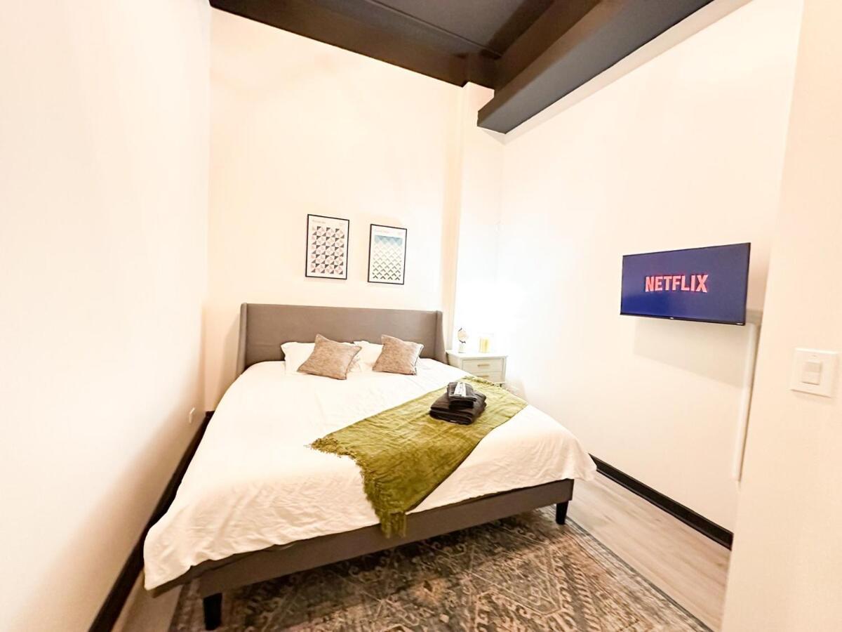 Apartment Luxury 6br Perfect For Group Sleeps 12 Near Chinatown, Mccormick Place, Soldier Field And Of Illinois Chicago