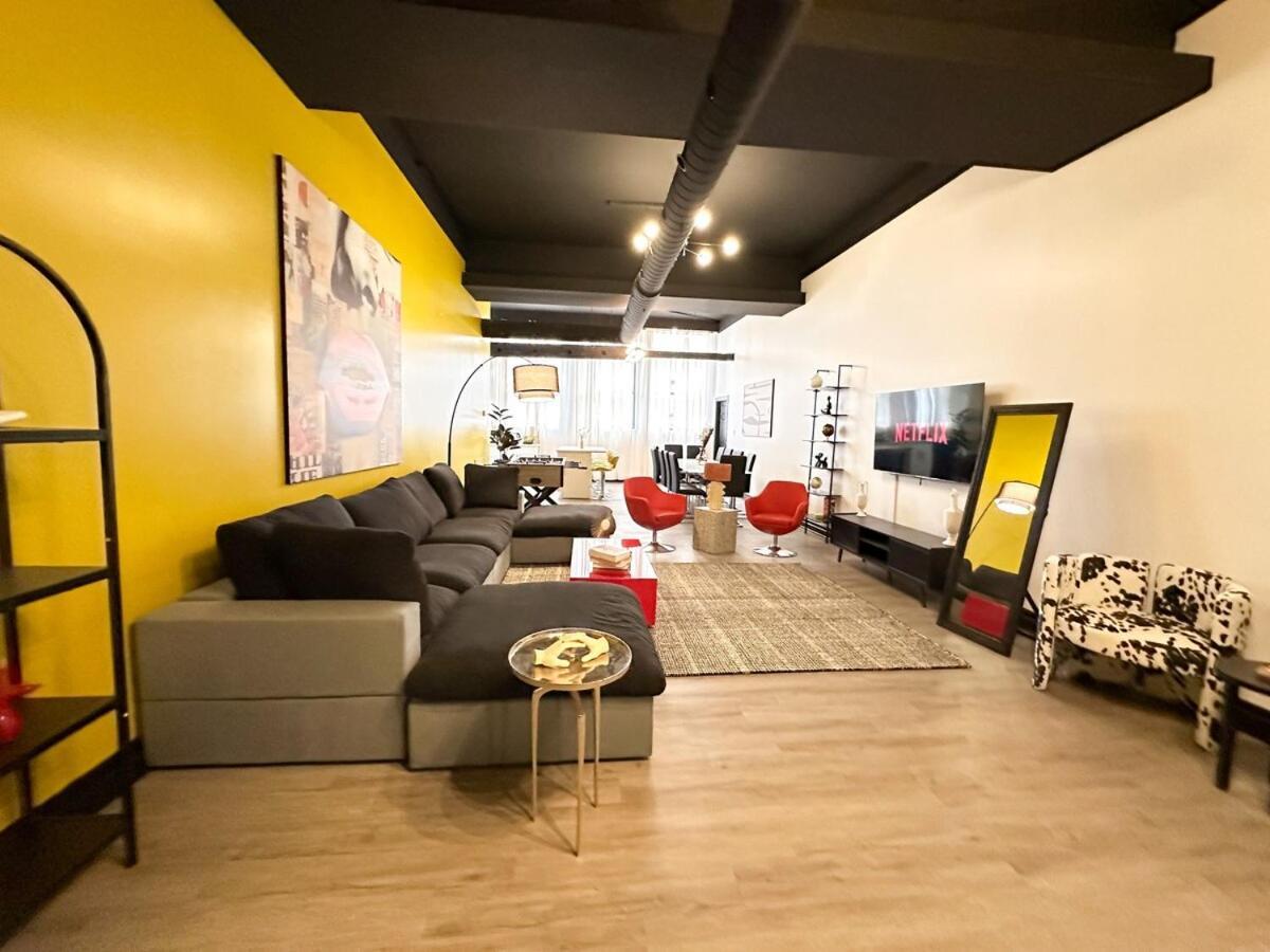 Luxury 6br Perfect For Group Sleeps 12 Near Chinatown, Mccormick Place, Soldier Field And Of Illinois