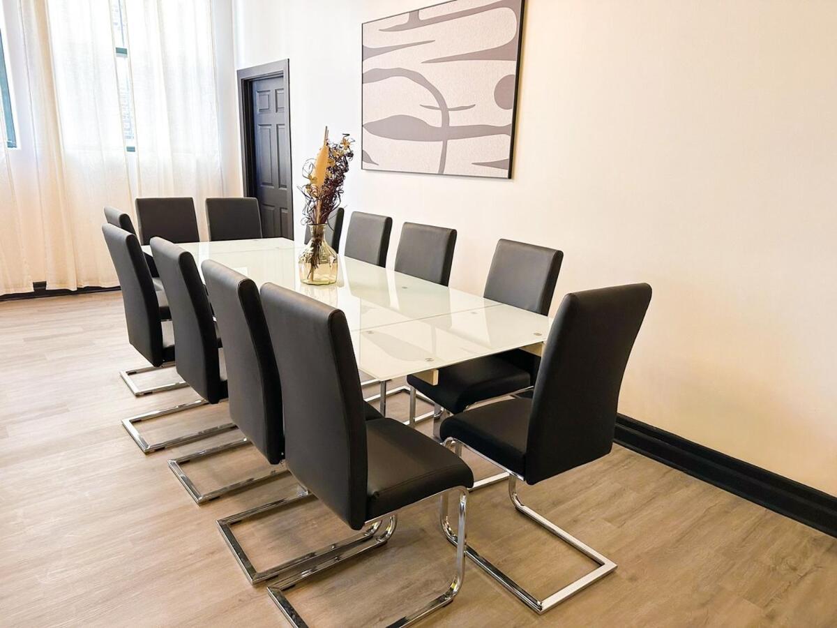 Luxury 6br Perfect For Group Sleeps 12 Near Chinatown, Mccormick Place, Soldier Field And Of Illinois Apartment *
