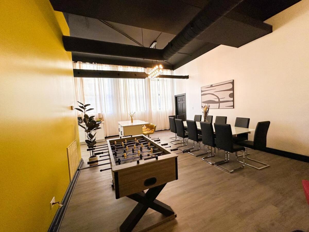 Luxury 6br Perfect For Group Sleeps 12 Near Chinatown, Mccormick Place, Soldier Field And Of Illinois Apartment *