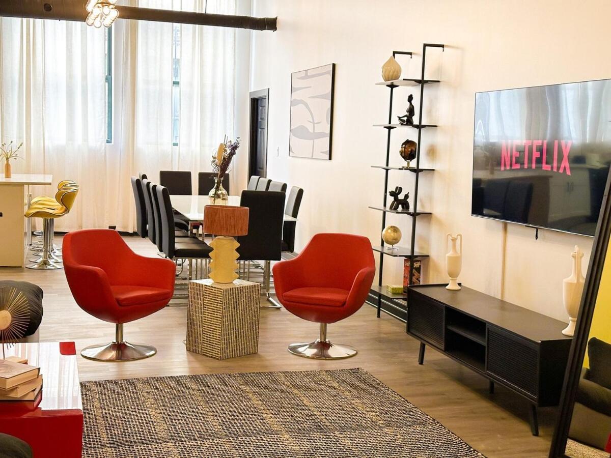Apartment Luxury 6br Perfect For Group Sleeps 12 Near Chinatown, Mccormick Place, Soldier Field And Of Illinois *
