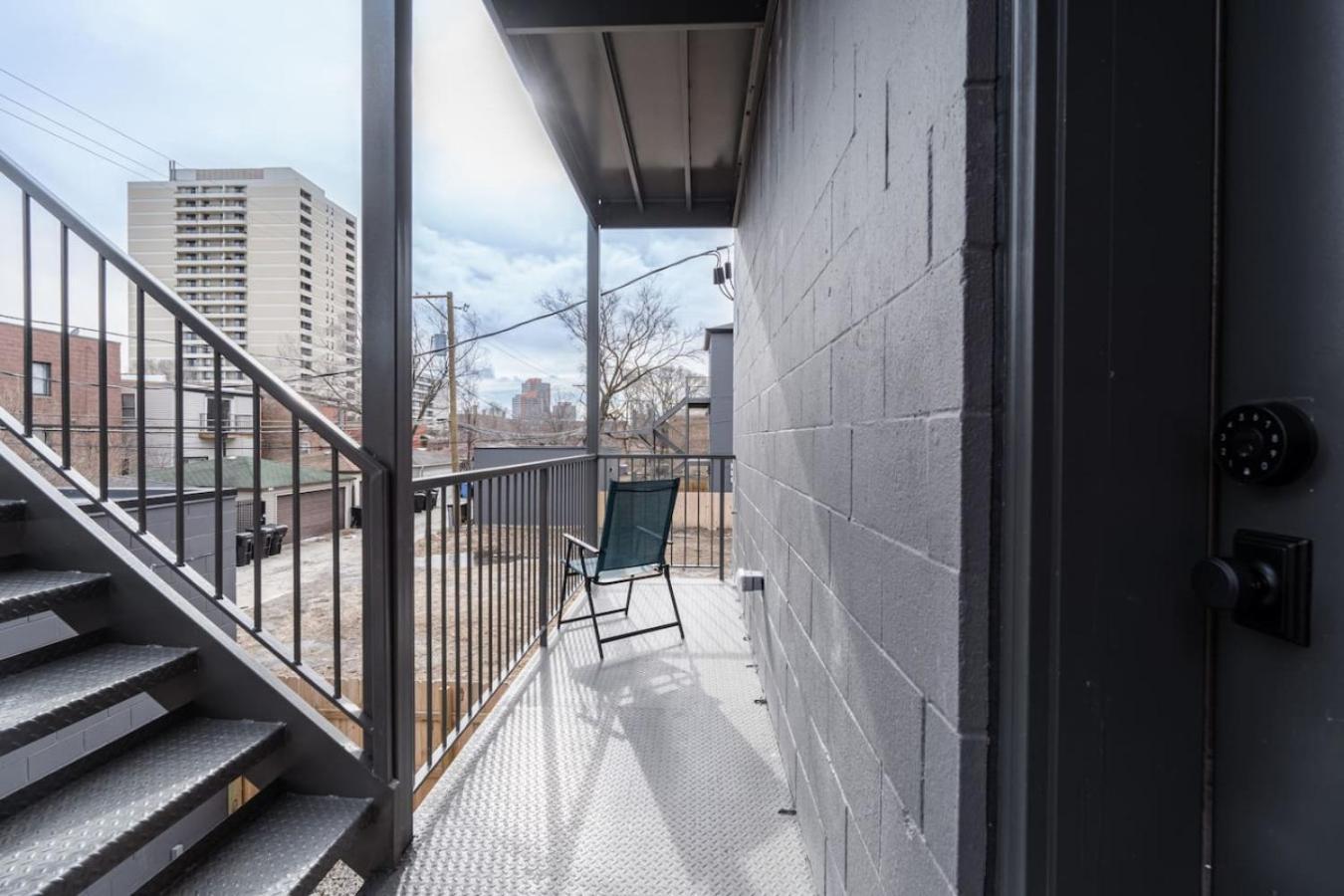 Modern 3br Near Dt Chi Apartment *