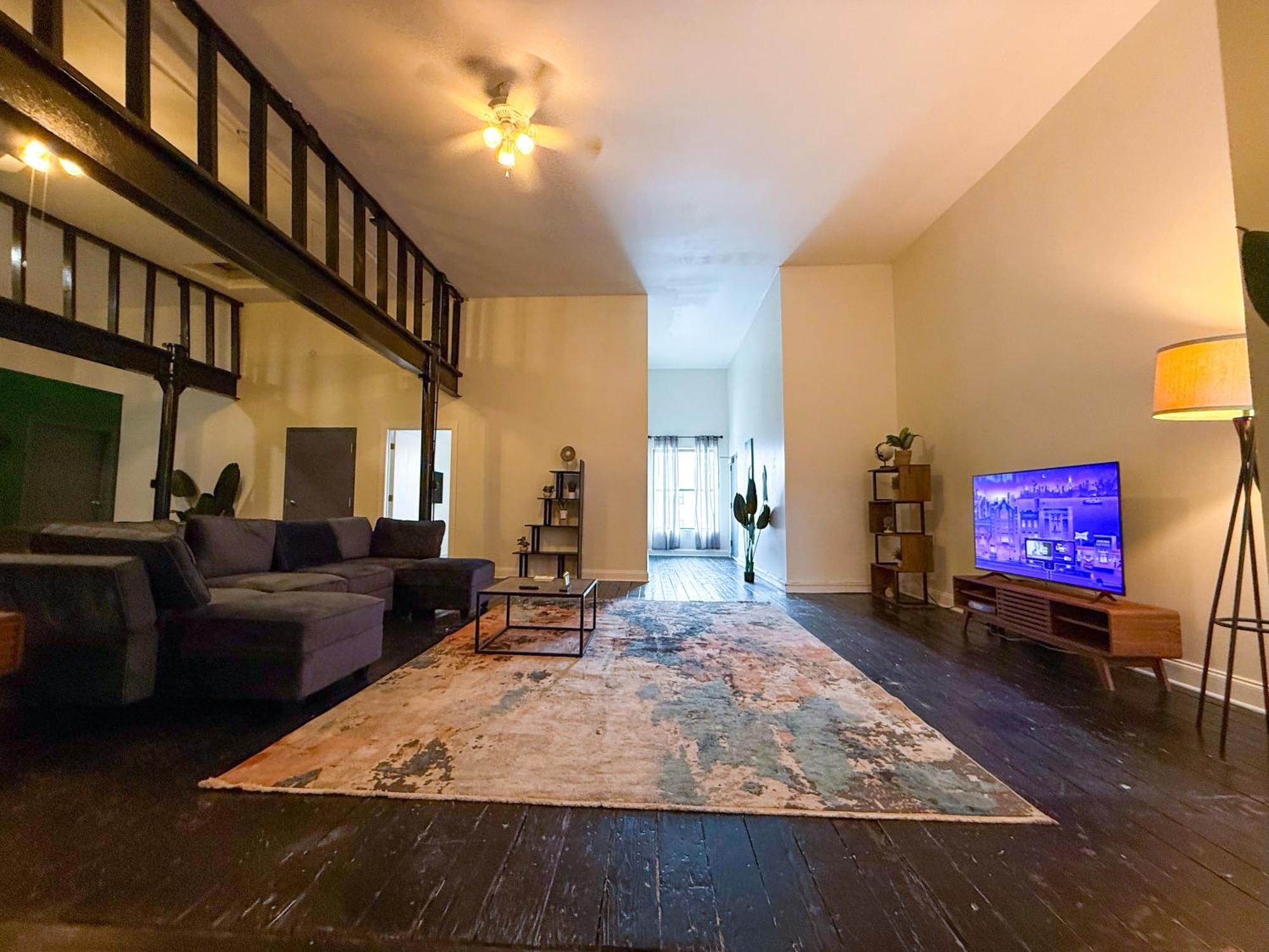 Apartment Luxury 5Br South Loop Suite With Pool Table And Optional Parking Near Mccormick Place, Field Museum And Soldier Field