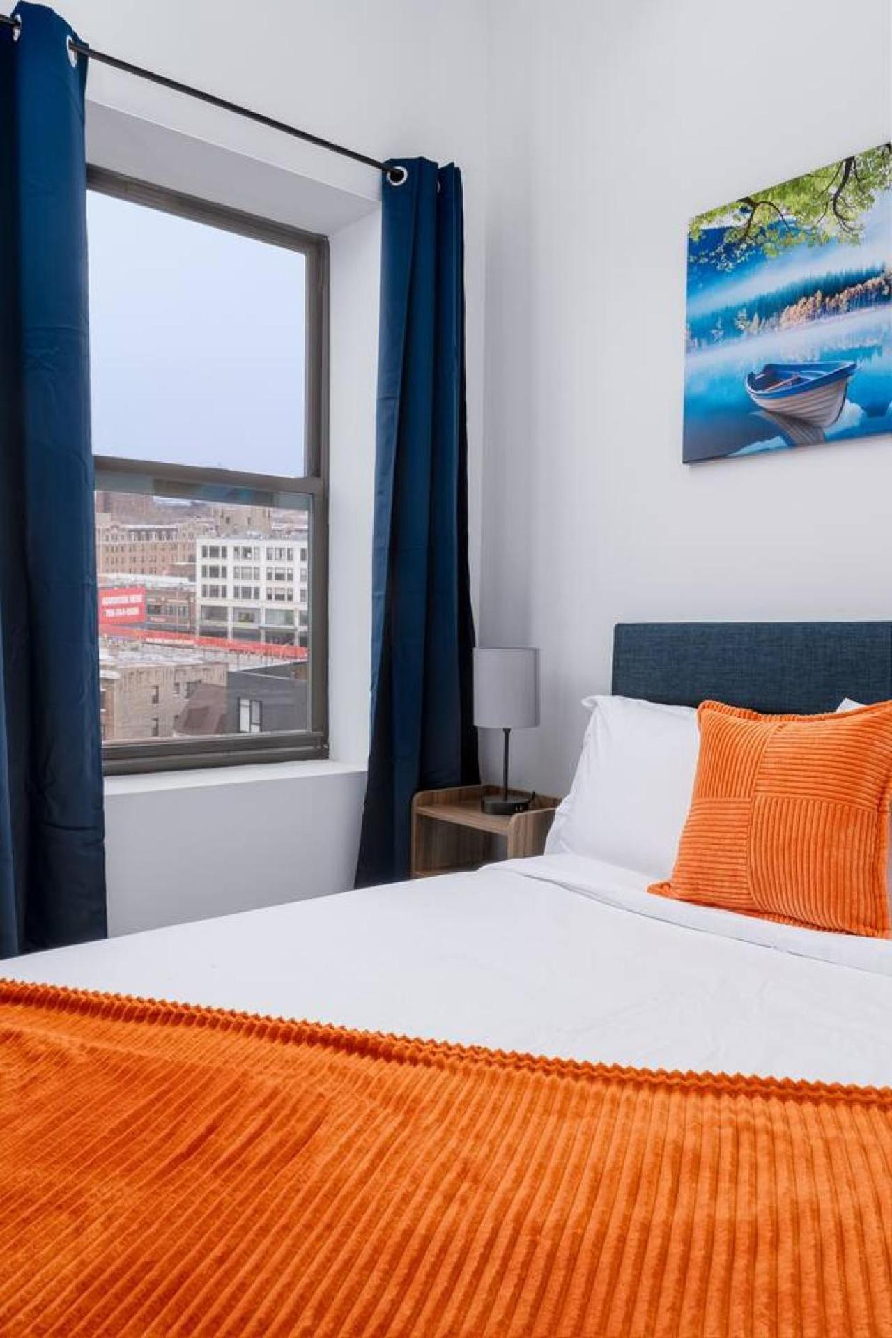 Majestic Modern Style Front Rooftop Wfh Gym Apartment