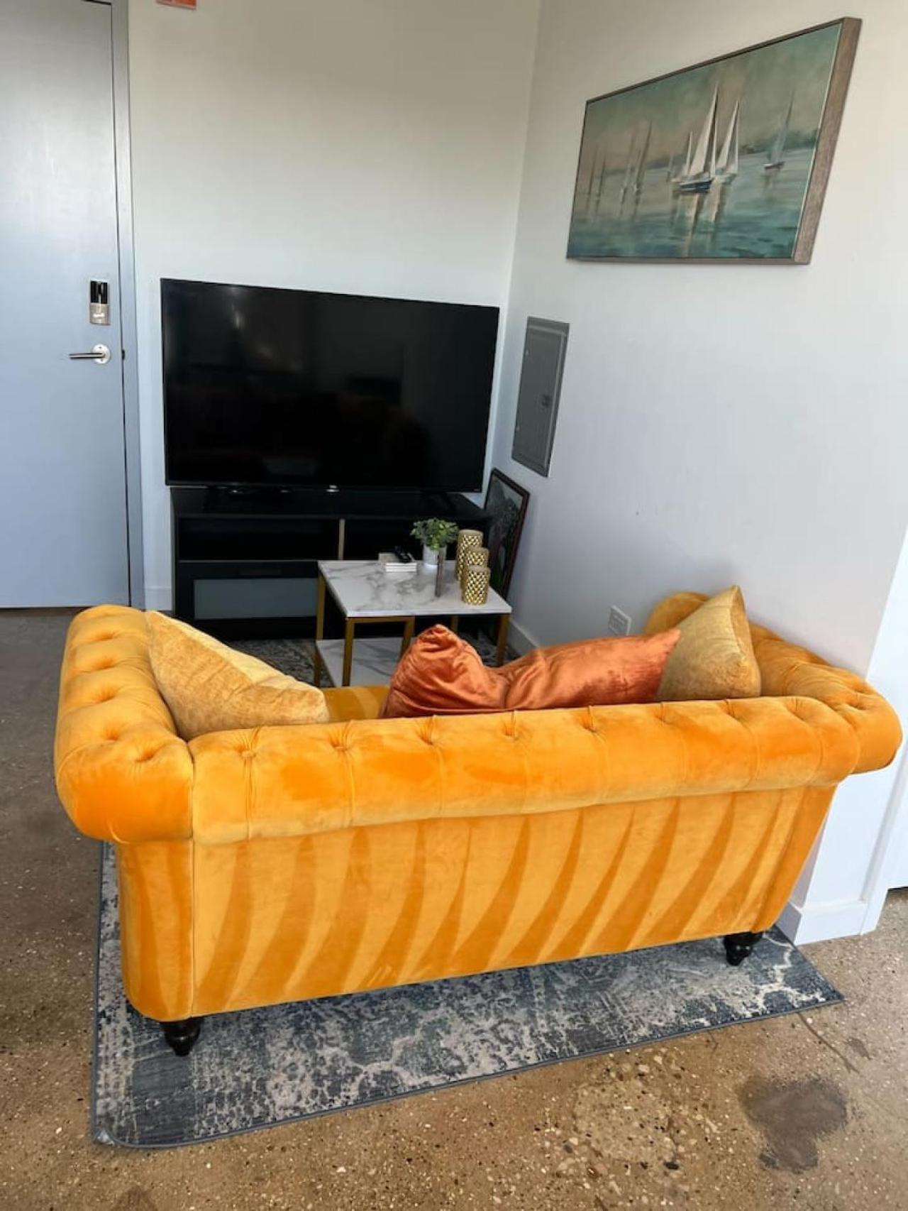 Sunny Modern Loft Montrose Rooftop Wfh Gym Apartamento Chicago