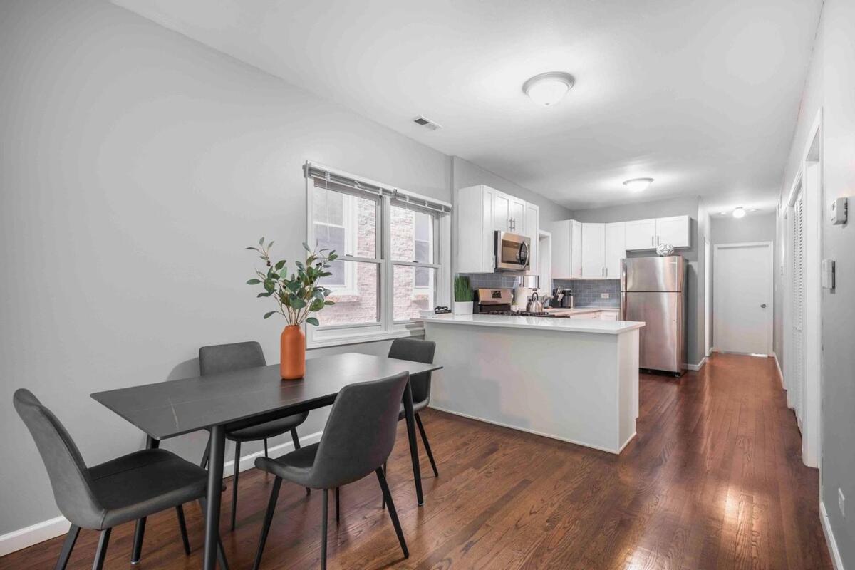 Apartment Pristine Paradise 3bd 2ba Free Parking *