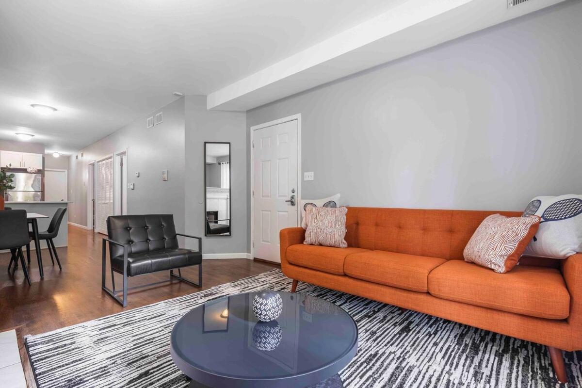 Apartment Pristine Paradise 3bd 2ba Free Parking *