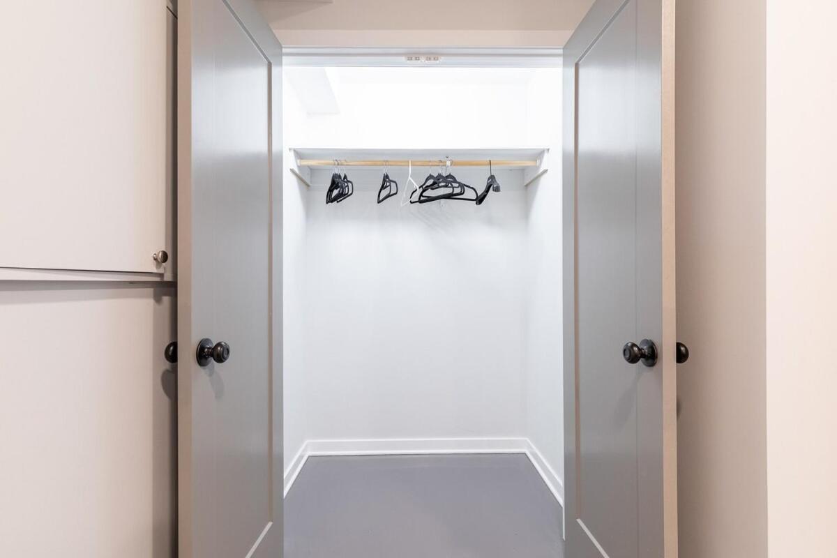 New Adorable Unit Located In Historic Greystone Chicago