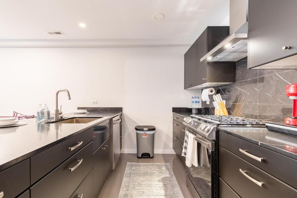 New Adorable Unit Located In Historic Greystone Apartment Chicago