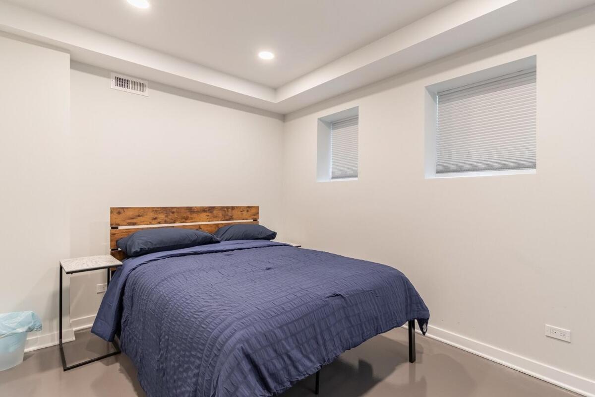 New Adorable Unit Located In Historic Greystone Chicago