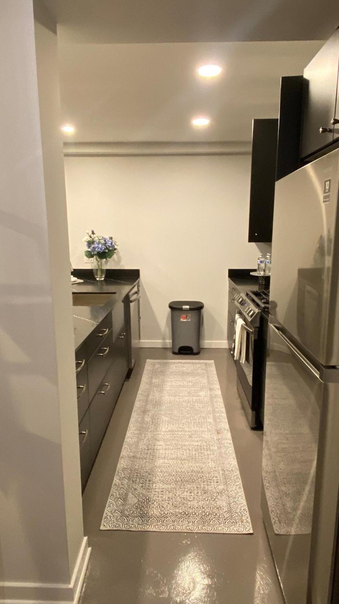 New Adorable Unit Located In Historic Greystone *